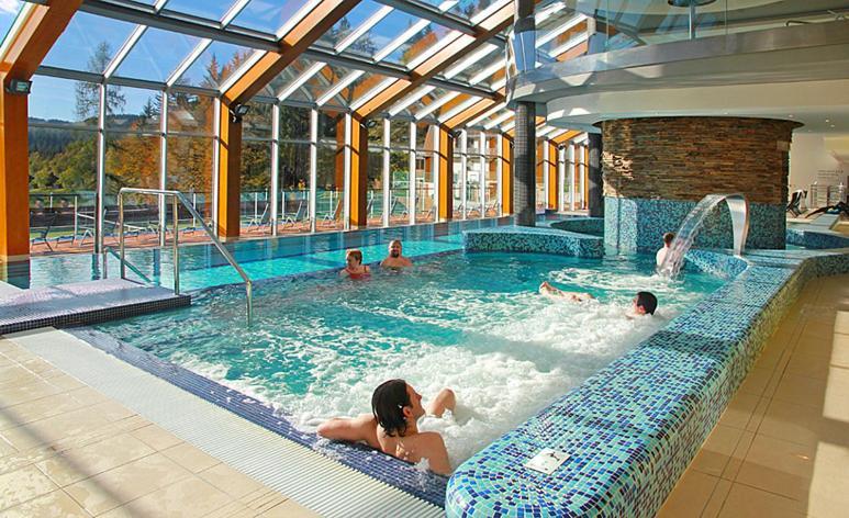 Wellness Hotel Horal, Velké Karlovice Buitenkant foto