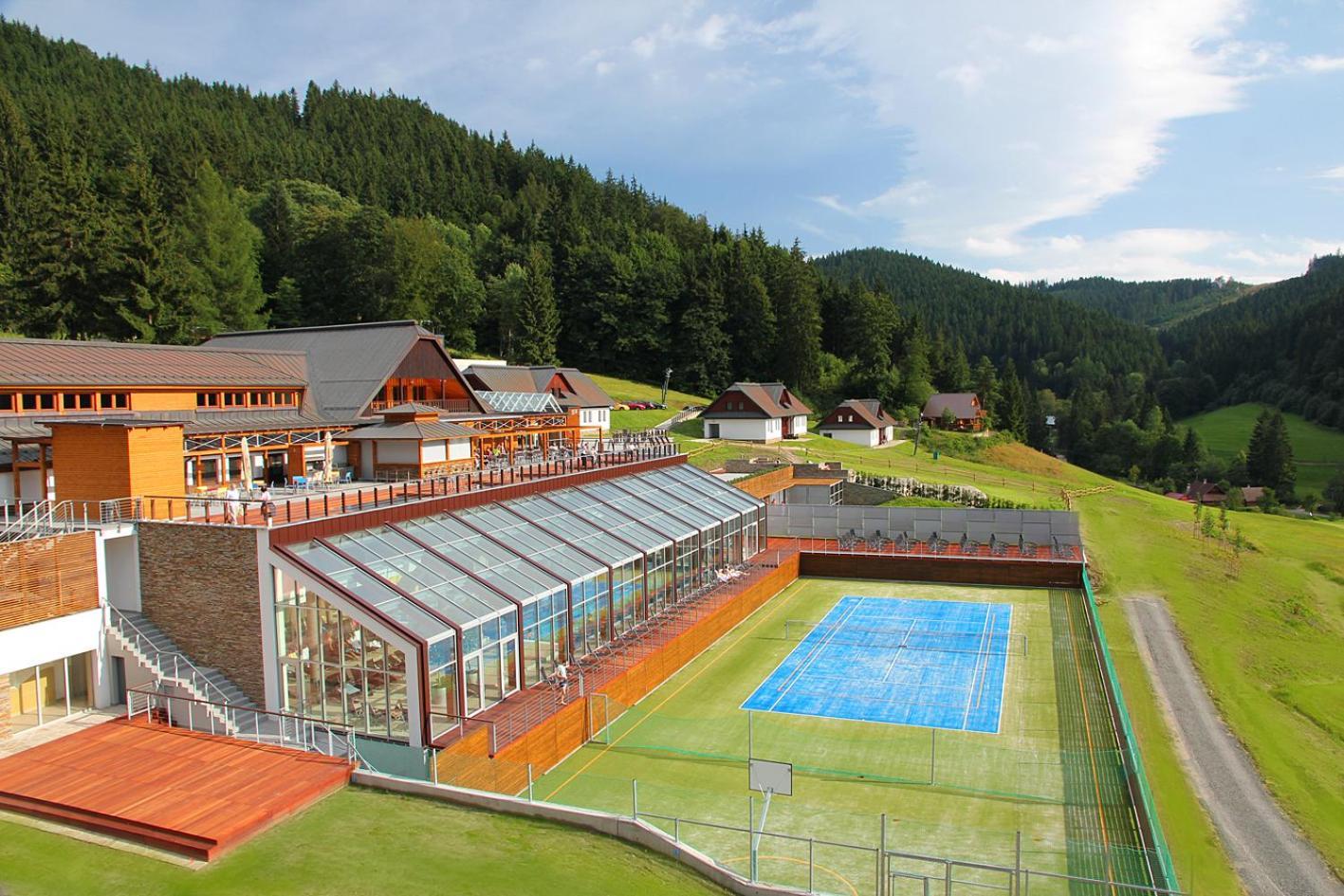 Wellness Hotel Horal, Velké Karlovice Buitenkant foto